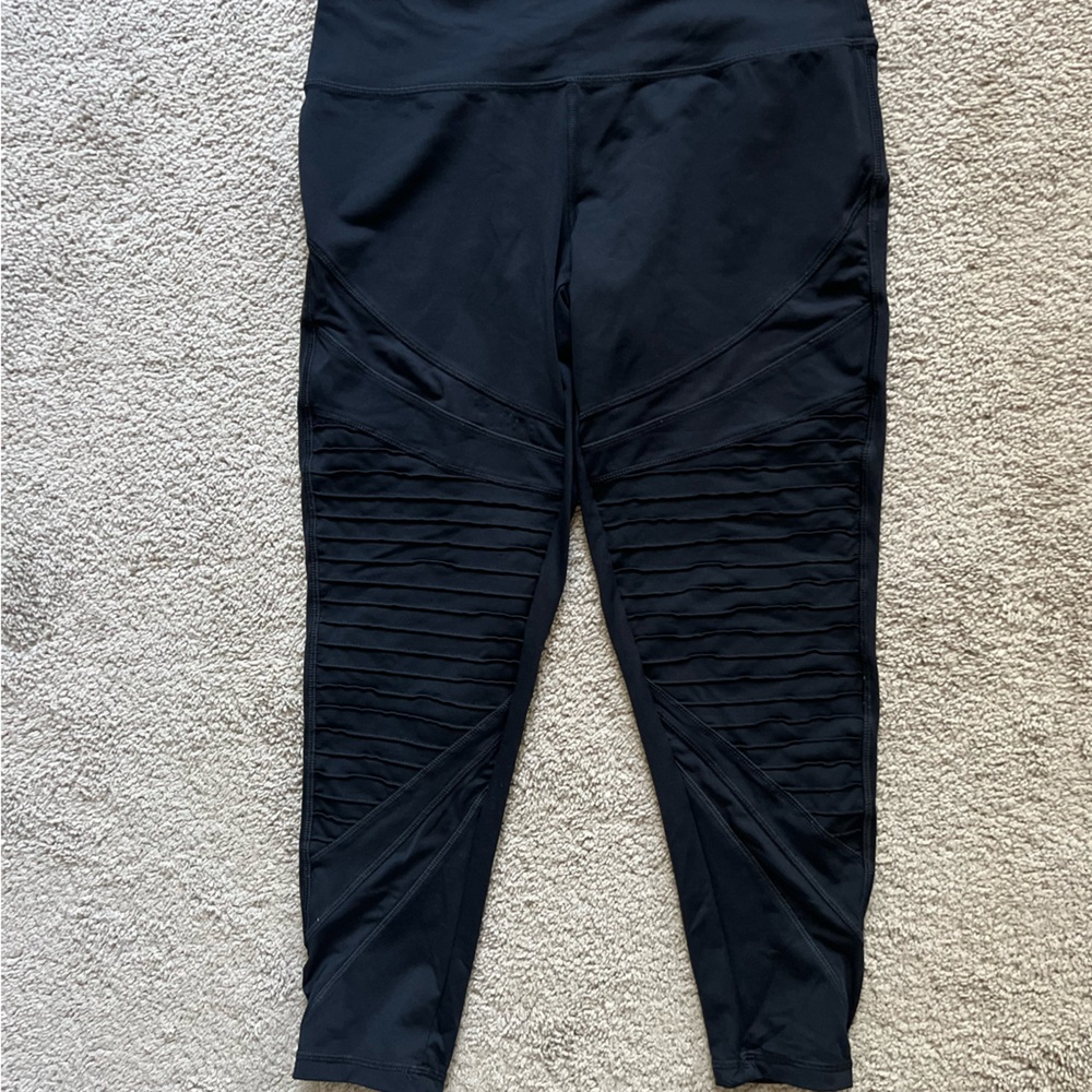 Black leggings
